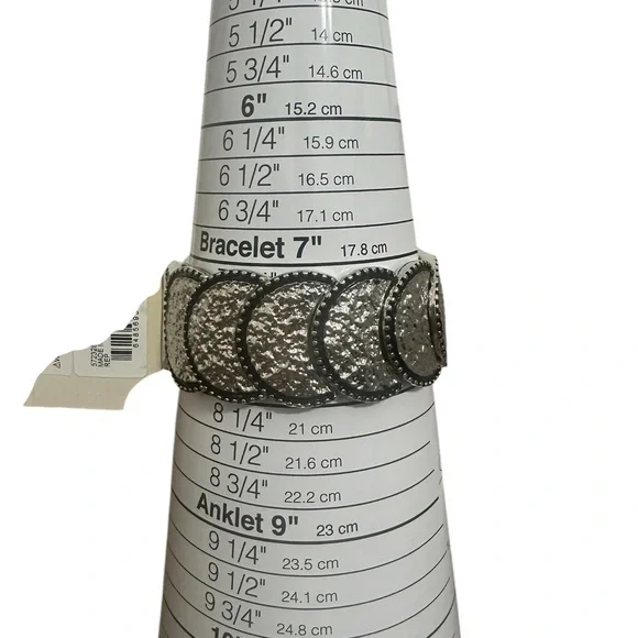 Erica Lyons Silver Textured Men’s and Women’s Bracelet NWT Black Trim Stretchy - Picture 2 of 4